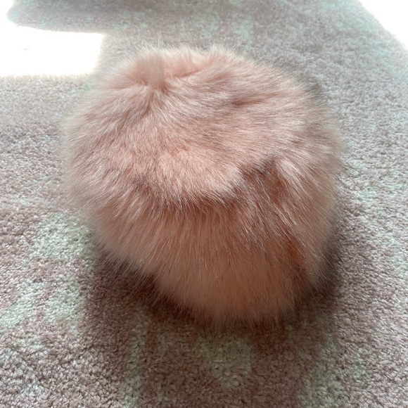 Pink furry hat - Picture 1 of 4